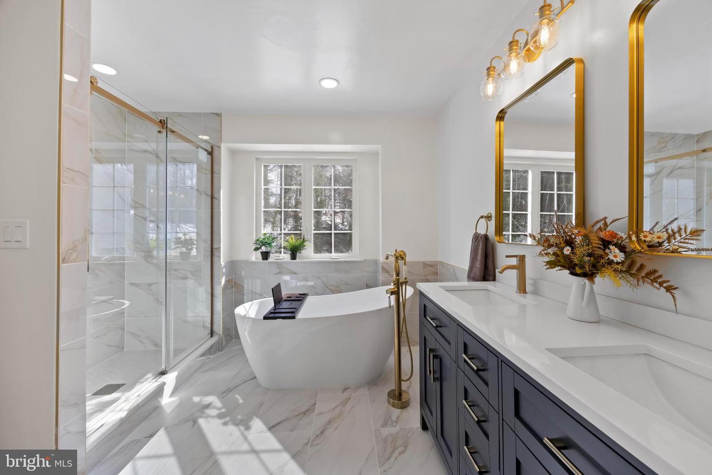 3696 WERTZ DR, WOODBRIDGE, Virginia 22193, 4 Bedrooms Bedrooms, ,3 BathroomsBathrooms,Residential,For sale,3696 WERTZ DR,VAPW2112034 MLS # VAPW2112034