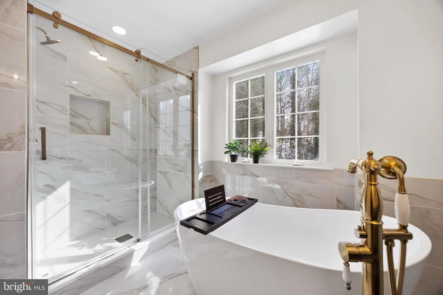 3696 WERTZ DR, WOODBRIDGE, Virginia 22193, 4 Bedrooms Bedrooms, ,3 BathroomsBathrooms,Residential,For sale,3696 WERTZ DR,VAPW2112034 MLS # VAPW2112034