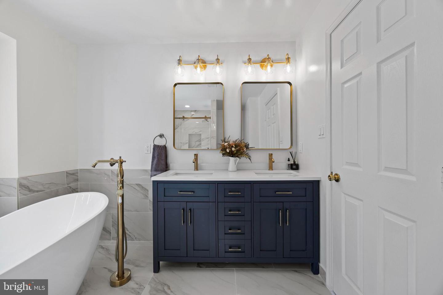 3696 WERTZ DR, WOODBRIDGE, Virginia 22193, 4 Bedrooms Bedrooms, ,3 BathroomsBathrooms,Residential,For sale,3696 WERTZ DR,VAPW2112034 MLS # VAPW2112034