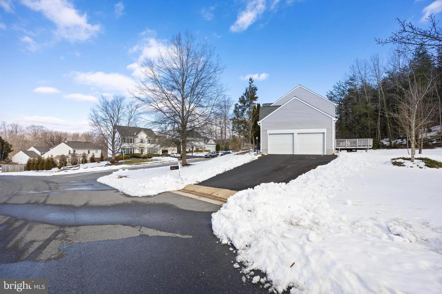 3696 WERTZ DR, WOODBRIDGE, Virginia 22193, 4 Bedrooms Bedrooms, ,3 BathroomsBathrooms,Residential,For sale,3696 WERTZ DR,VAPW2112034 MLS # VAPW2112034