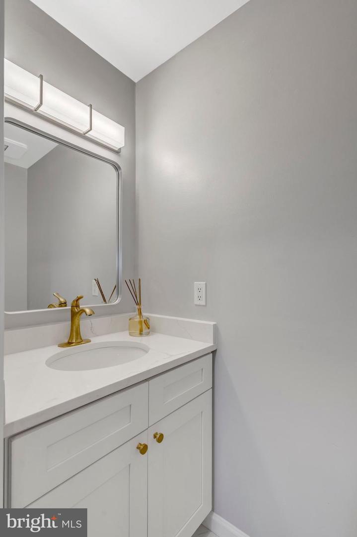 13512 APPLE BARREL CT, HERNDON, Virginia 20171, 3 Bedrooms Bedrooms, ,2 BathroomsBathrooms,Residential,For sale,13512 APPLE BARREL CT,VAFX2289558 MLS # VAFX2289558