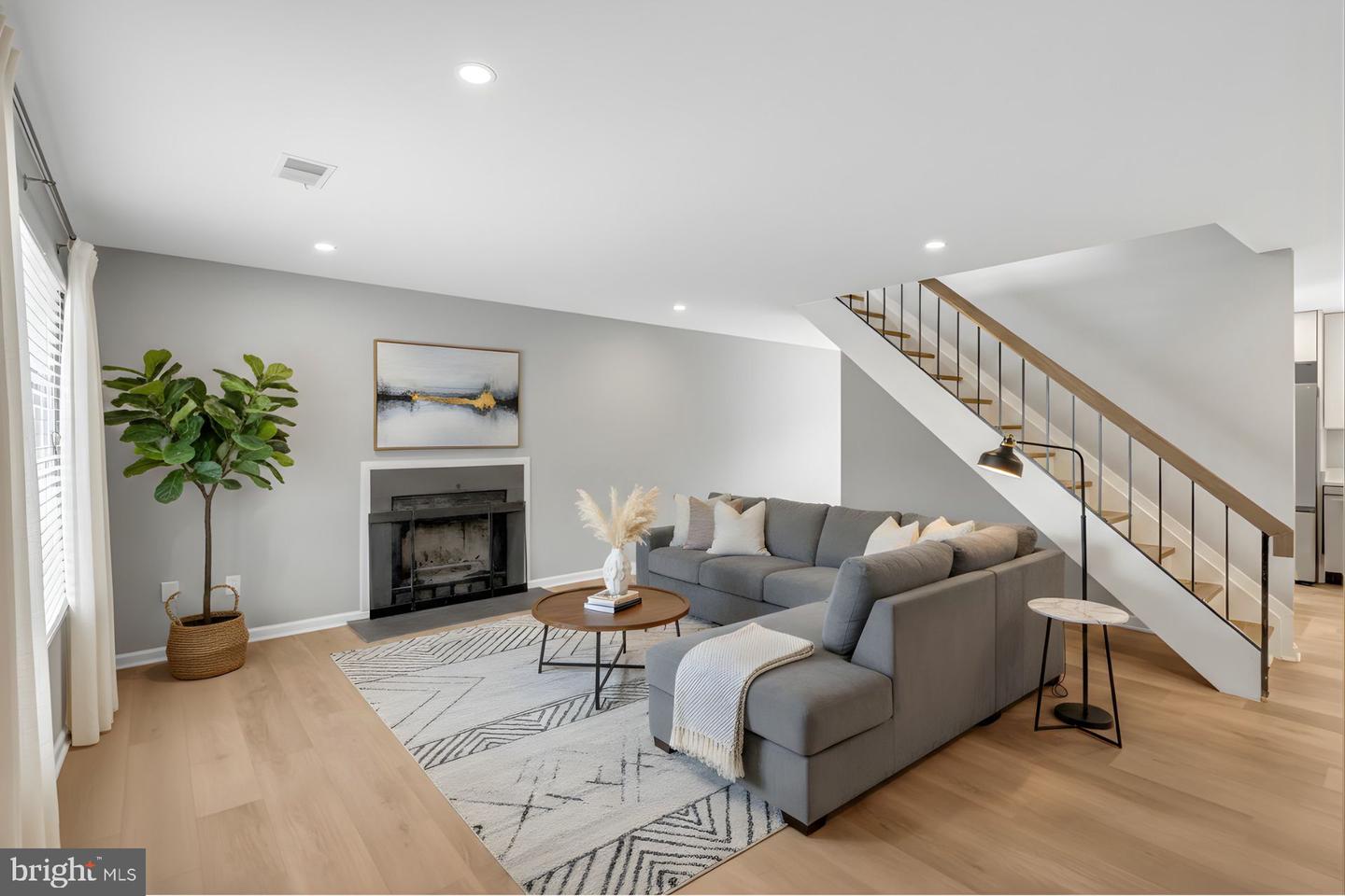 13512 APPLE BARREL CT, HERNDON, Virginia 20171, 3 Bedrooms Bedrooms, ,2 BathroomsBathrooms,Residential,For sale,13512 APPLE BARREL CT,VAFX2289558 MLS # VAFX2289558