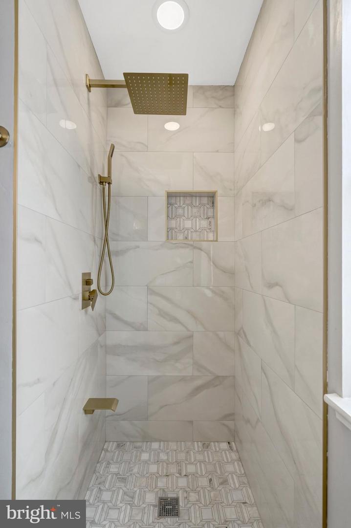 13512 APPLE BARREL CT, HERNDON, Virginia 20171, 3 Bedrooms Bedrooms, ,2 BathroomsBathrooms,Residential,For sale,13512 APPLE BARREL CT,VAFX2289558 MLS # VAFX2289558