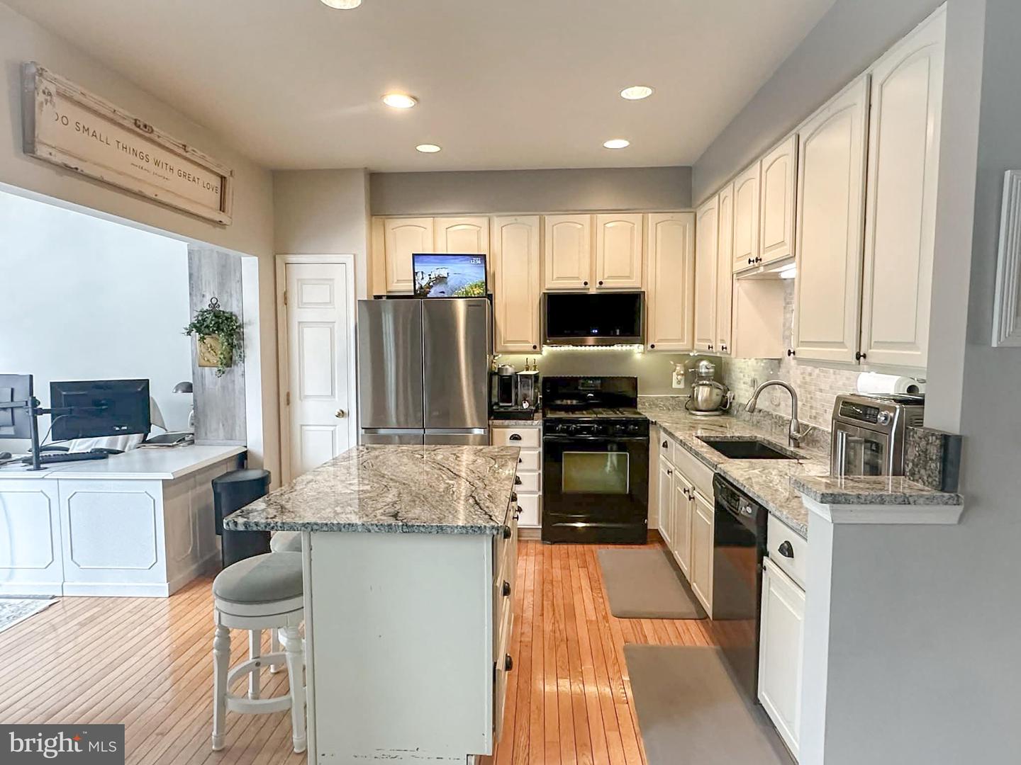 12458 HADRIANS CT, BRISTOW, Virginia 20136, 3 Bedrooms Bedrooms, ,3 BathroomsBathrooms,Residential,For sale,12458 HADRIANS CT,VAPW2112080 MLS # VAPW2112080