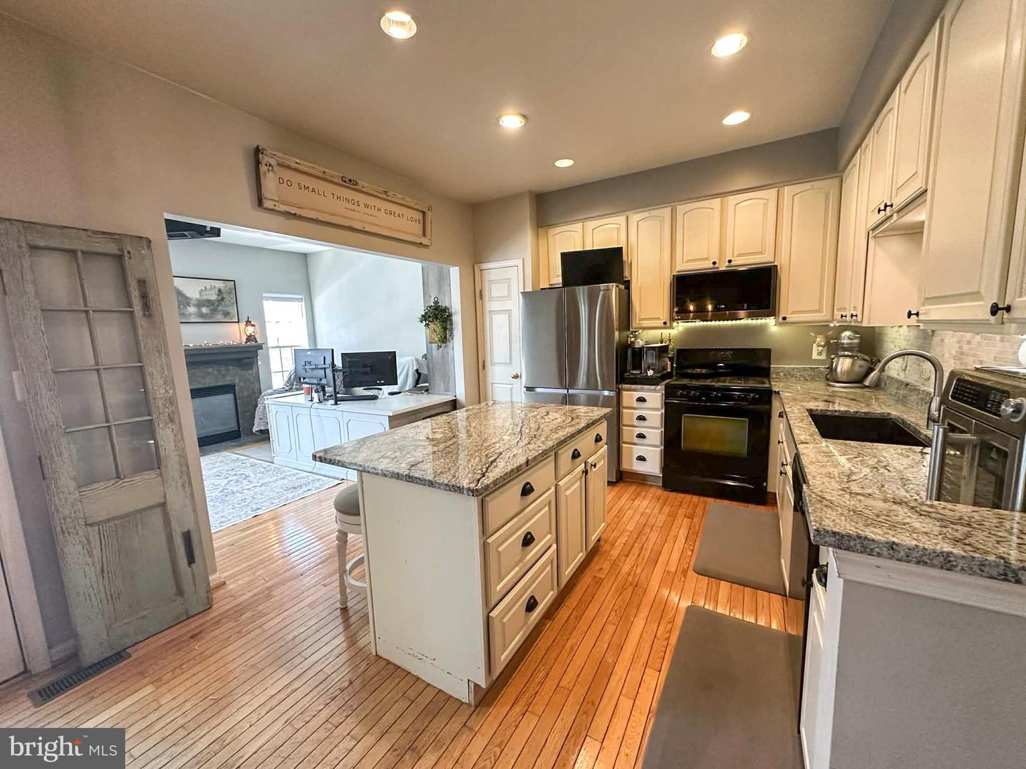 12458 HADRIANS CT, BRISTOW, Virginia 20136, 3 Bedrooms Bedrooms, ,3 BathroomsBathrooms,Residential,For sale,12458 HADRIANS CT,VAPW2112080 MLS # VAPW2112080