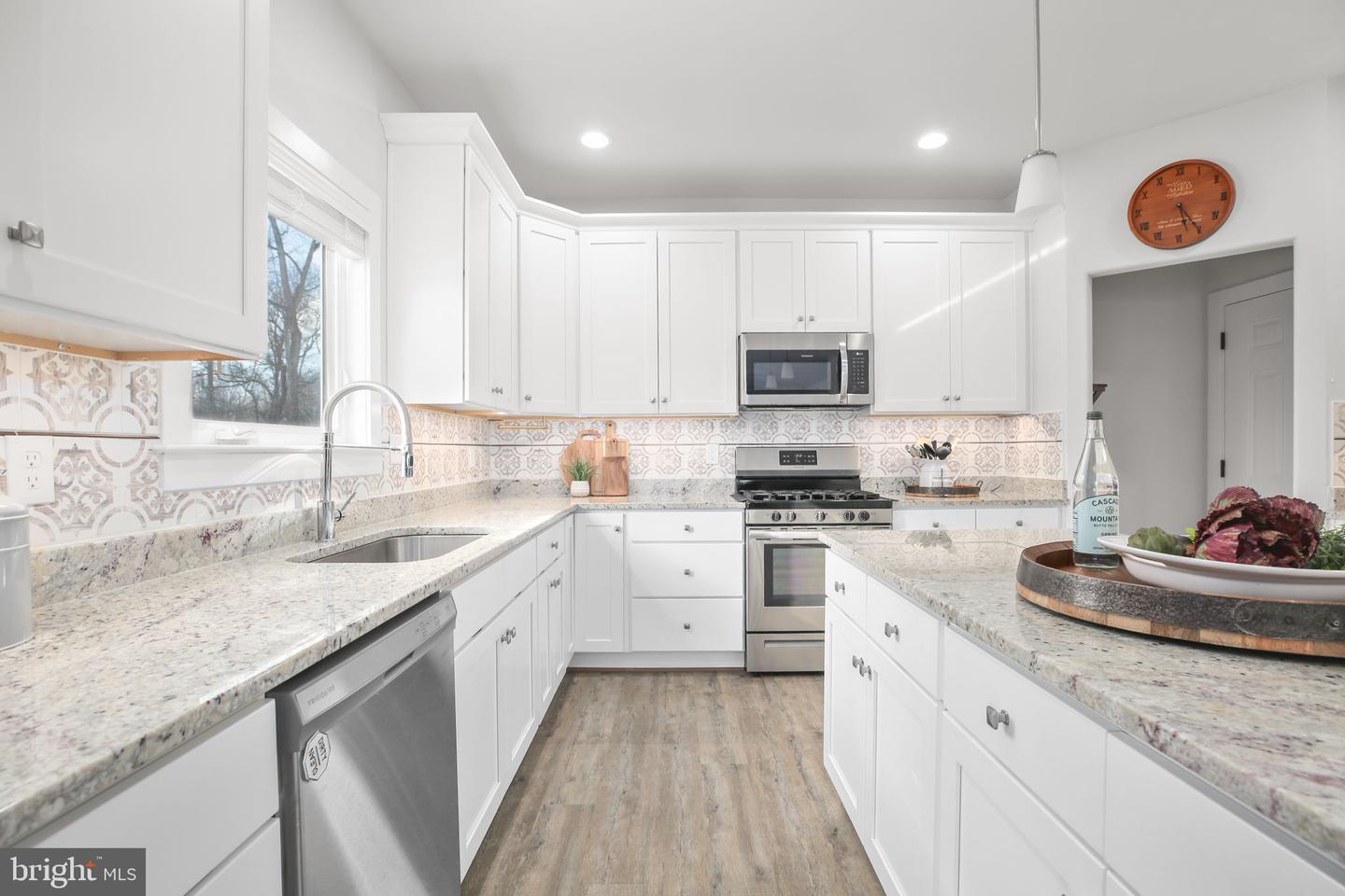 6710 GINSENG LN, KING GEORGE, Virginia 22485, 5 Bedrooms Bedrooms, ,3 BathroomsBathrooms,Residential,For sale,6710 GINSENG LN,VAKG2007608 MLS # VAKG2007608