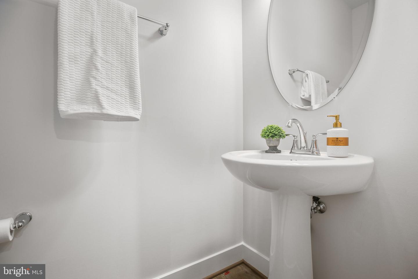 6710 GINSENG LN, KING GEORGE, Virginia 22485, 5 Bedrooms Bedrooms, ,3 BathroomsBathrooms,Residential,For sale,6710 GINSENG LN,VAKG2007608 MLS # VAKG2007608