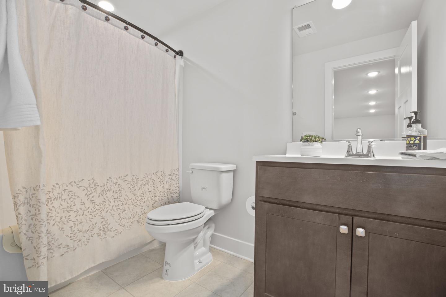 6710 GINSENG LN, KING GEORGE, Virginia 22485, 5 Bedrooms Bedrooms, ,3 BathroomsBathrooms,Residential,For sale,6710 GINSENG LN,VAKG2007608 MLS # VAKG2007608