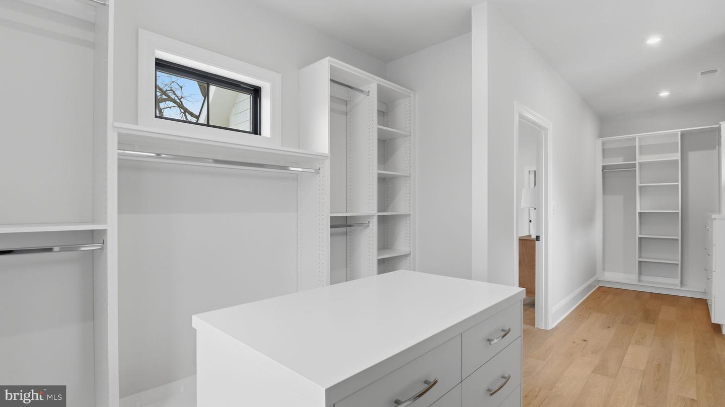 724 N CLEVELAND ST, ARLINGTON, Virginia 22201, 5 Bedrooms Bedrooms, ,4 BathroomsBathrooms,Residential,For sale,724 N CLEVELAND ST,VAAR2068632 MLS # VAAR2068632 724 N CLEVELAND ST, ARLINGTON, Virginia 22201, 5 Bedrooms Bedrooms, ,4 BathroomsBathrooms,Residential,For sale,724 N CLEVELAND ST,VAAR2068632 MLS # VAAR2068632