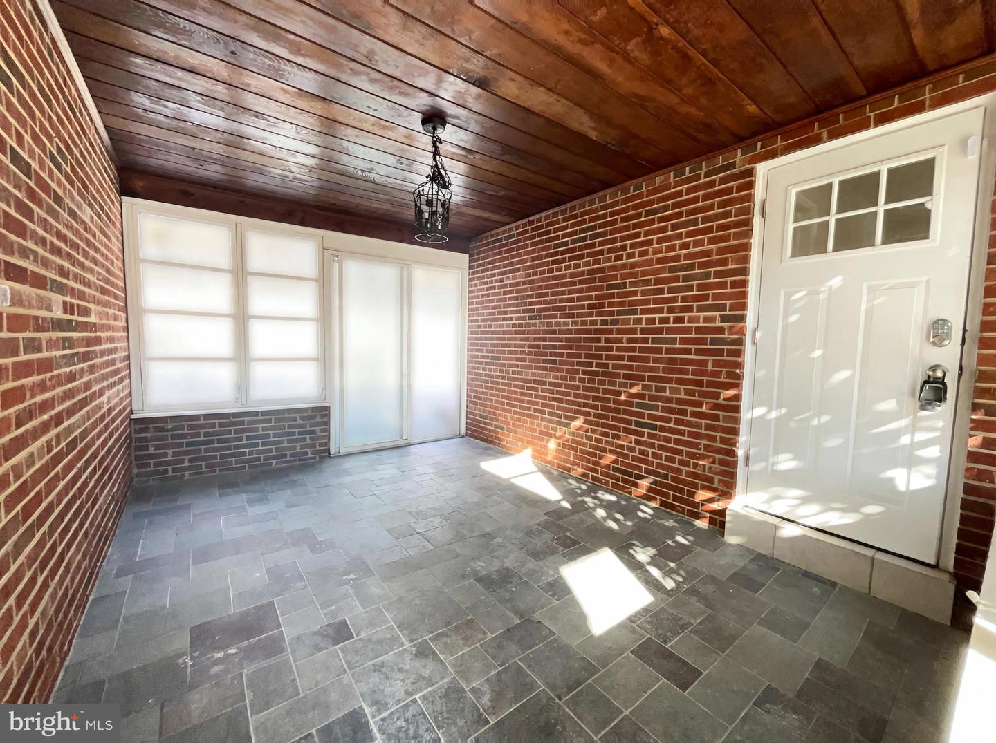 6048 OLD TELEGRAPH RD, ALEXANDRIA, Virginia 22310, 3 Bedrooms Bedrooms, ,3 BathroomsBathrooms,Residential,For sale,6048 OLD TELEGRAPH RD,VAFX2289850 MLS # VAFX2289850