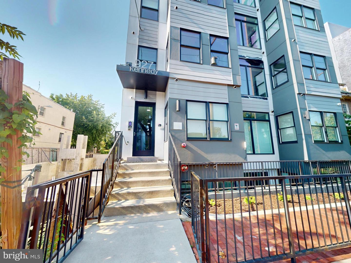 927 KENNEDY ST NW #303, WASHINGTON, District Of Columbia 20011, 1 Bedroom Bedrooms, ,1 BathroomBathrooms,Residential,For sale,927 KENNEDY ST NW #303,DCDC2245340 MLS # DCDC2245340