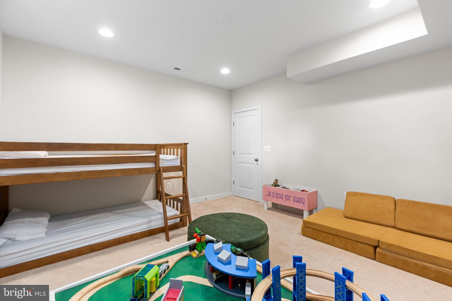 85 HOPEWELL DR, FREDERICKSBURG, Virginia 22406, 5 Bedrooms Bedrooms, ,3 BathroomsBathrooms,Residential,For sale,85 HOPEWELL DR,VAST2045920 MLS # VAST2045920