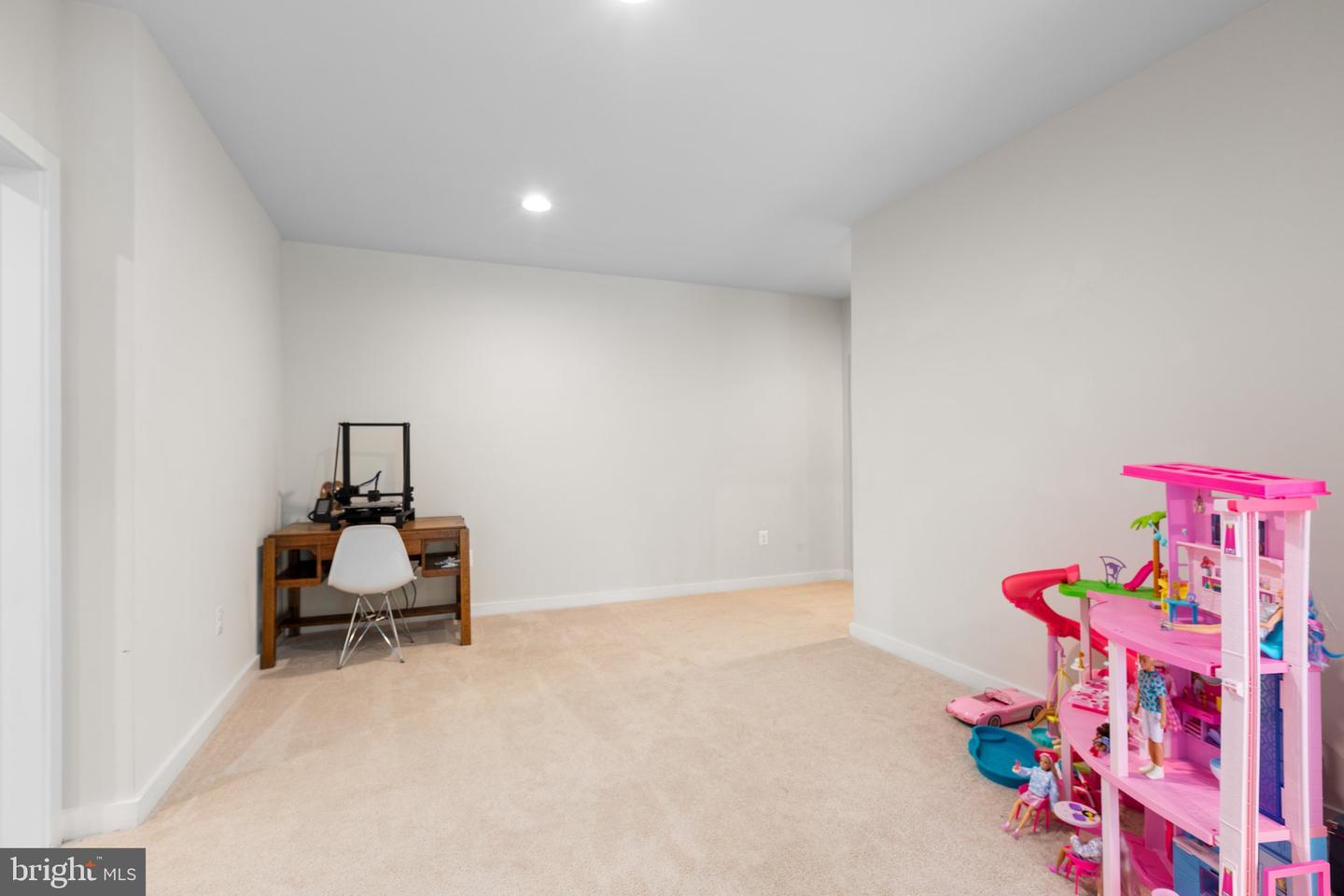 85 HOPEWELL DR, FREDERICKSBURG, Virginia 22406, 5 Bedrooms Bedrooms, ,3 BathroomsBathrooms,Residential,For sale,85 HOPEWELL DR,VAST2045920 MLS # VAST2045920