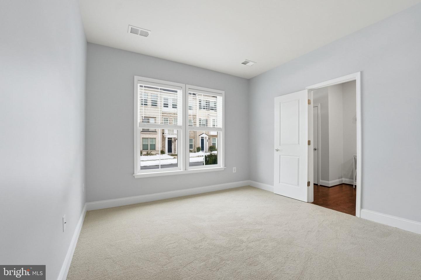 17354 REDSHANK RD, DUMFRIES, Virginia 22026, 4 Bedrooms Bedrooms, ,2 BathroomsBathrooms,Residential,For sale,17354 REDSHANK RD,VAPW2112170 MLS # VAPW2112170