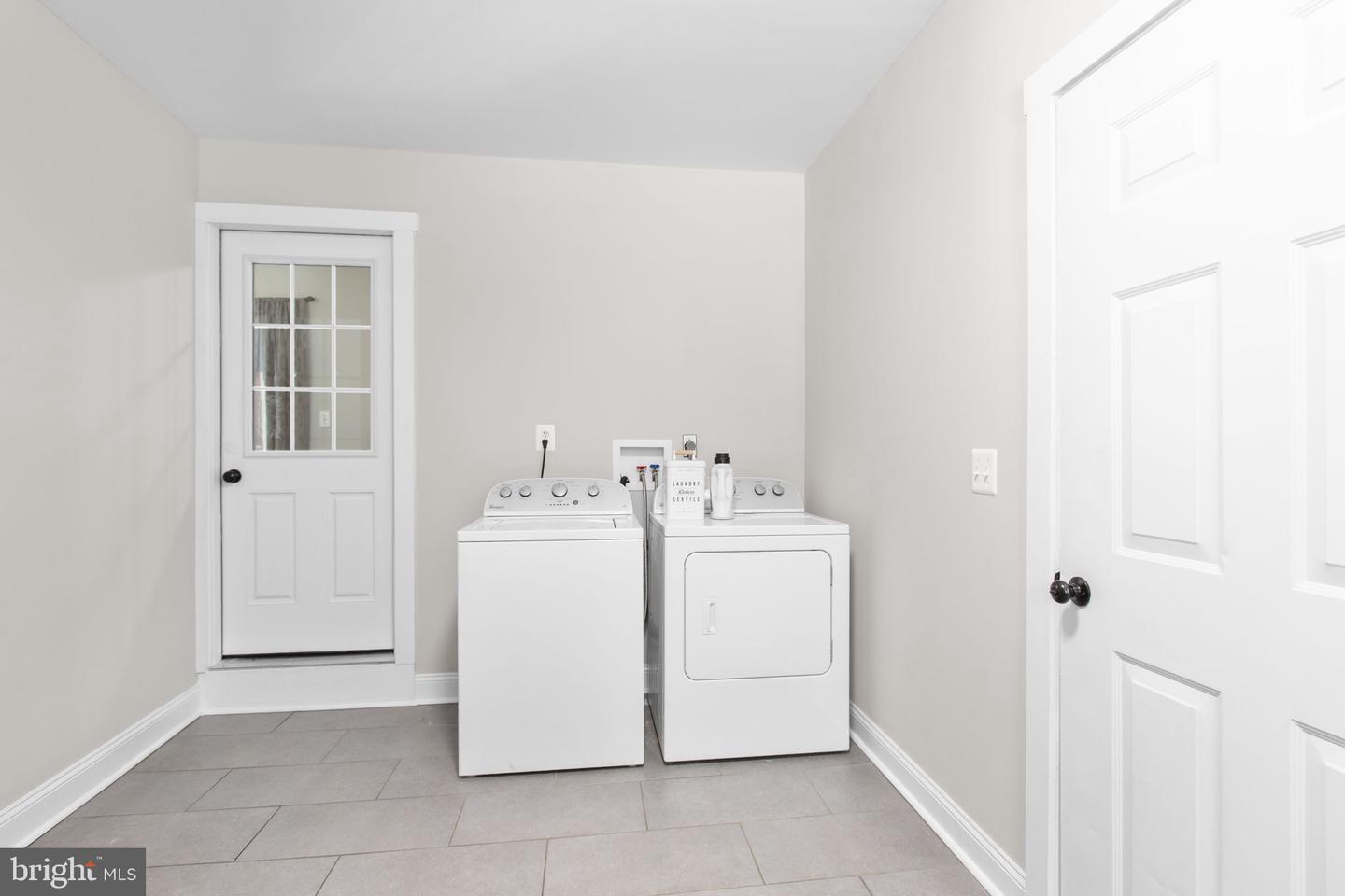 391 HOLLY CORNER RD, FREDERICKSBURG, Virginia 22406, 2 Bedrooms Bedrooms, ,1 BathroomBathrooms,Residential,For sale,391 HOLLY CORNER RD,VAST2045934 MLS # VAST2045934