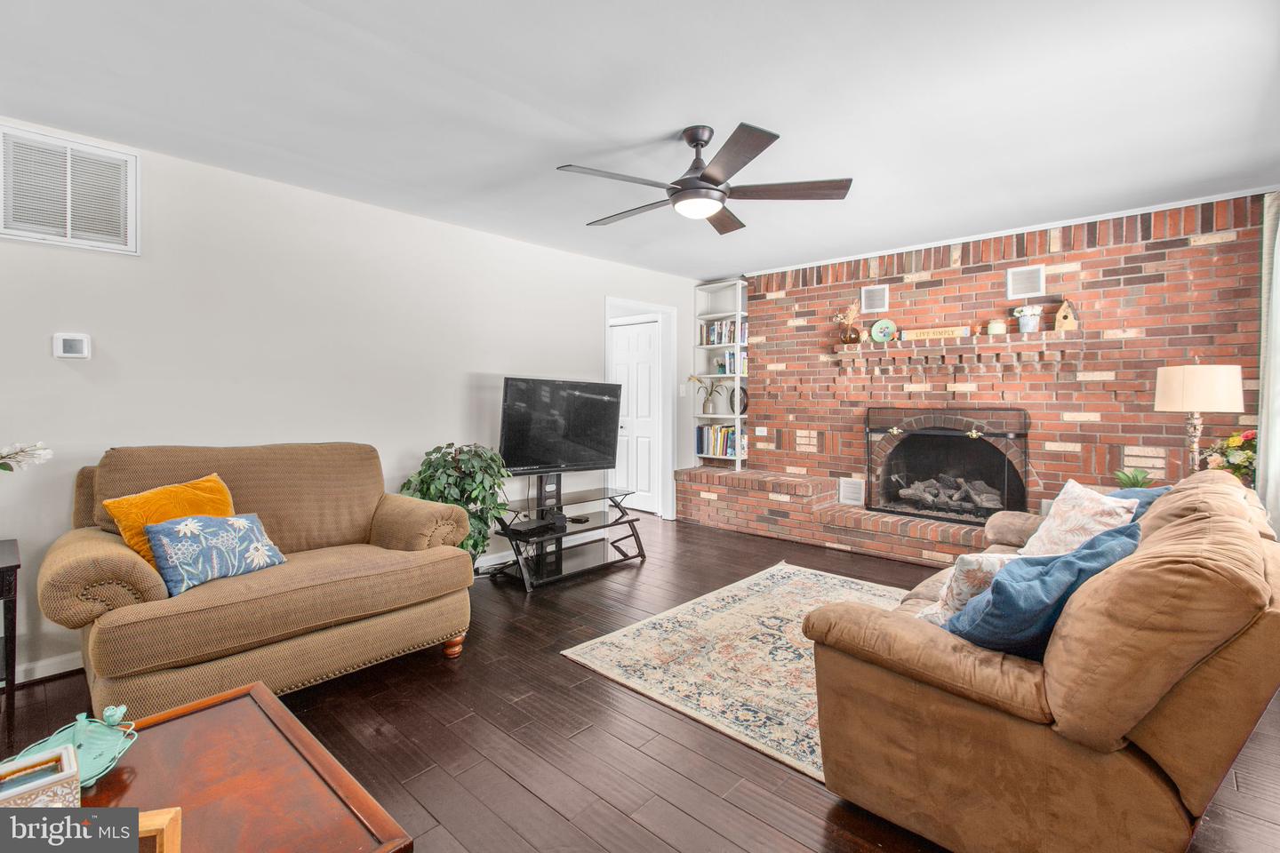 391 HOLLY CORNER RD, FREDERICKSBURG, Virginia 22406, 2 Bedrooms Bedrooms, ,1 BathroomBathrooms,Residential,For sale,391 HOLLY CORNER RD,VAST2045934 MLS # VAST2045934