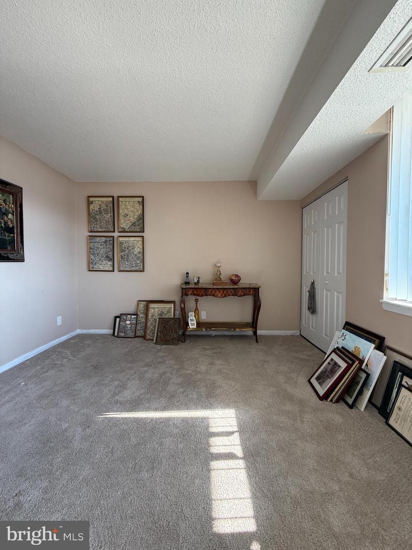 3709 S GEORGE MASON DR #406-E, FALLS CHURCH, Virginia 22041, 3 Bedrooms Bedrooms, ,2 BathroomsBathrooms,Residential,For sale,3709 S GEORGE MASON DR #406-E,VAFX2290104 MLS # VAFX2290104