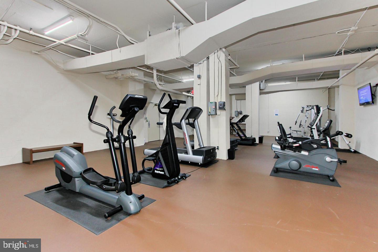 3709 S GEORGE MASON DR #406-E, FALLS CHURCH, Virginia 22041, 3 Bedrooms Bedrooms, ,2 BathroomsBathrooms,Residential,For sale,3709 S GEORGE MASON DR #406-E,VAFX2290104 MLS # VAFX2290104