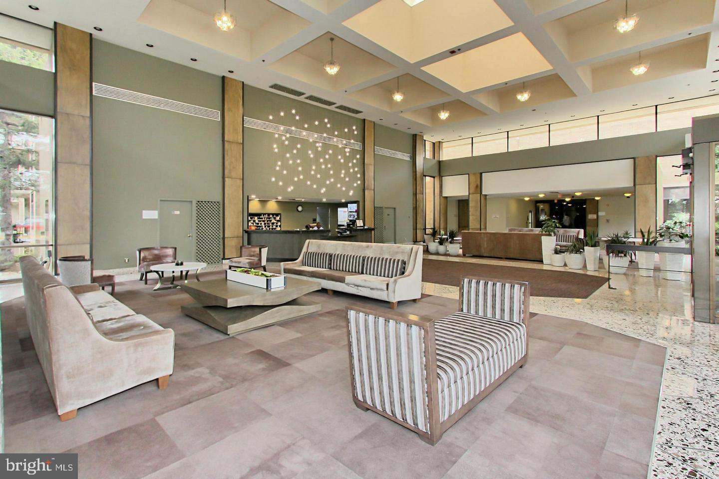 3709 S GEORGE MASON DR #406-E, FALLS CHURCH, Virginia 22041, 3 Bedrooms Bedrooms, ,2 BathroomsBathrooms,Residential,For sale,3709 S GEORGE MASON DR #406-E,VAFX2290104 MLS # VAFX2290104