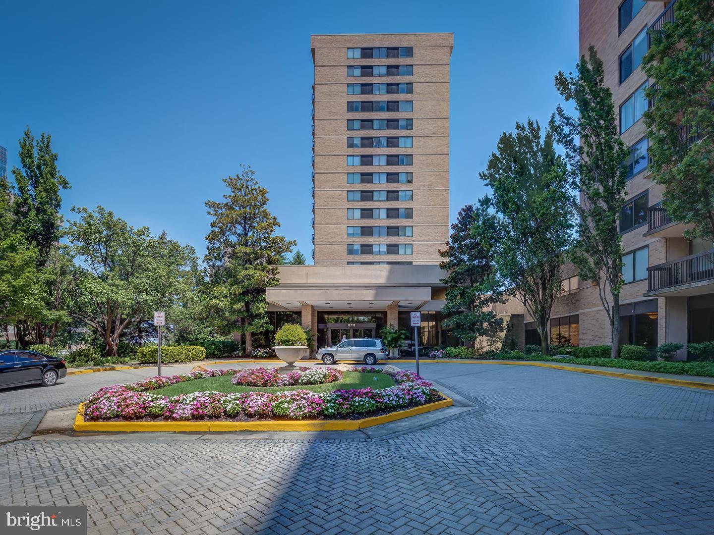 3709 S GEORGE MASON DR #406-E, FALLS CHURCH, Virginia 22041, 3 Bedrooms Bedrooms, ,2 BathroomsBathrooms,Residential,For sale,3709 S GEORGE MASON DR #406-E,VAFX2290104 MLS # VAFX2290104