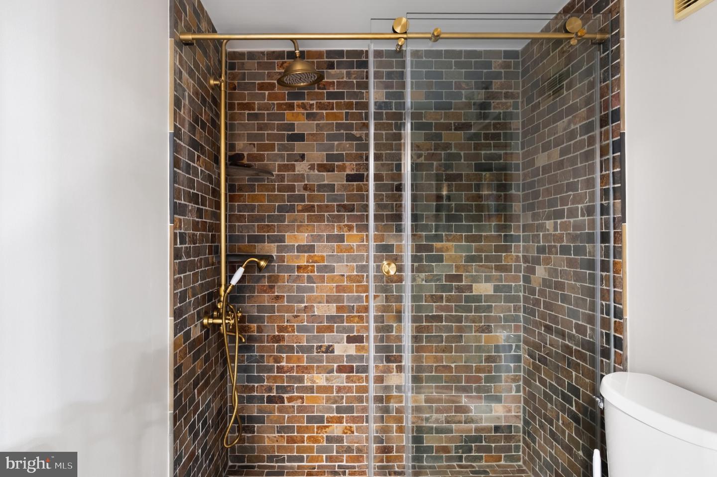 3709 S GEORGE MASON DR #406-E, FALLS CHURCH, Virginia 22041, 3 Bedrooms Bedrooms, ,2 BathroomsBathrooms,Residential,For sale,3709 S GEORGE MASON DR #406-E,VAFX2290104 MLS # VAFX2290104