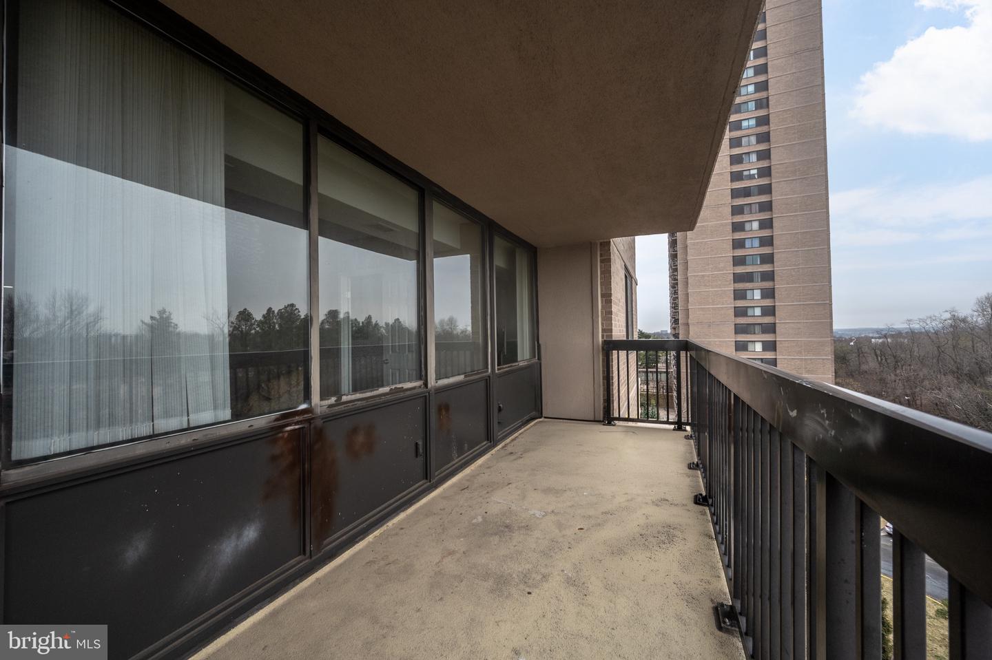 3709 S GEORGE MASON DR #406-E, FALLS CHURCH, Virginia 22041, 3 Bedrooms Bedrooms, ,2 BathroomsBathrooms,Residential,For sale,3709 S GEORGE MASON DR #406-E,VAFX2290104 MLS # VAFX2290104