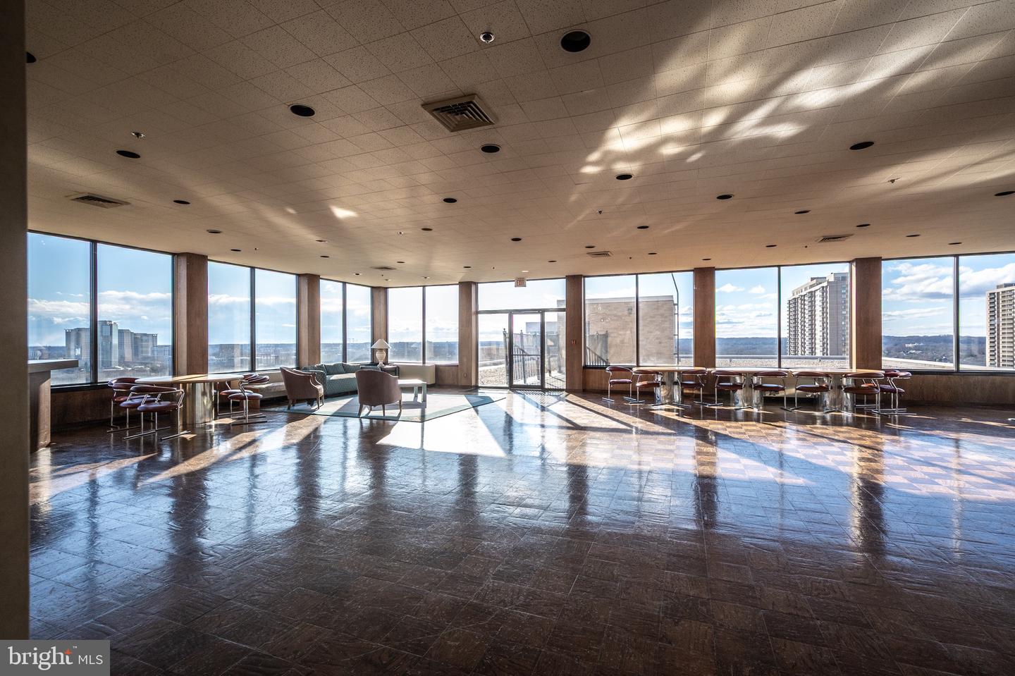 3709 S GEORGE MASON DR #406-E, FALLS CHURCH, Virginia 22041, 3 Bedrooms Bedrooms, ,2 BathroomsBathrooms,Residential,For sale,3709 S GEORGE MASON DR #406-E,VAFX2290104 MLS # VAFX2290104