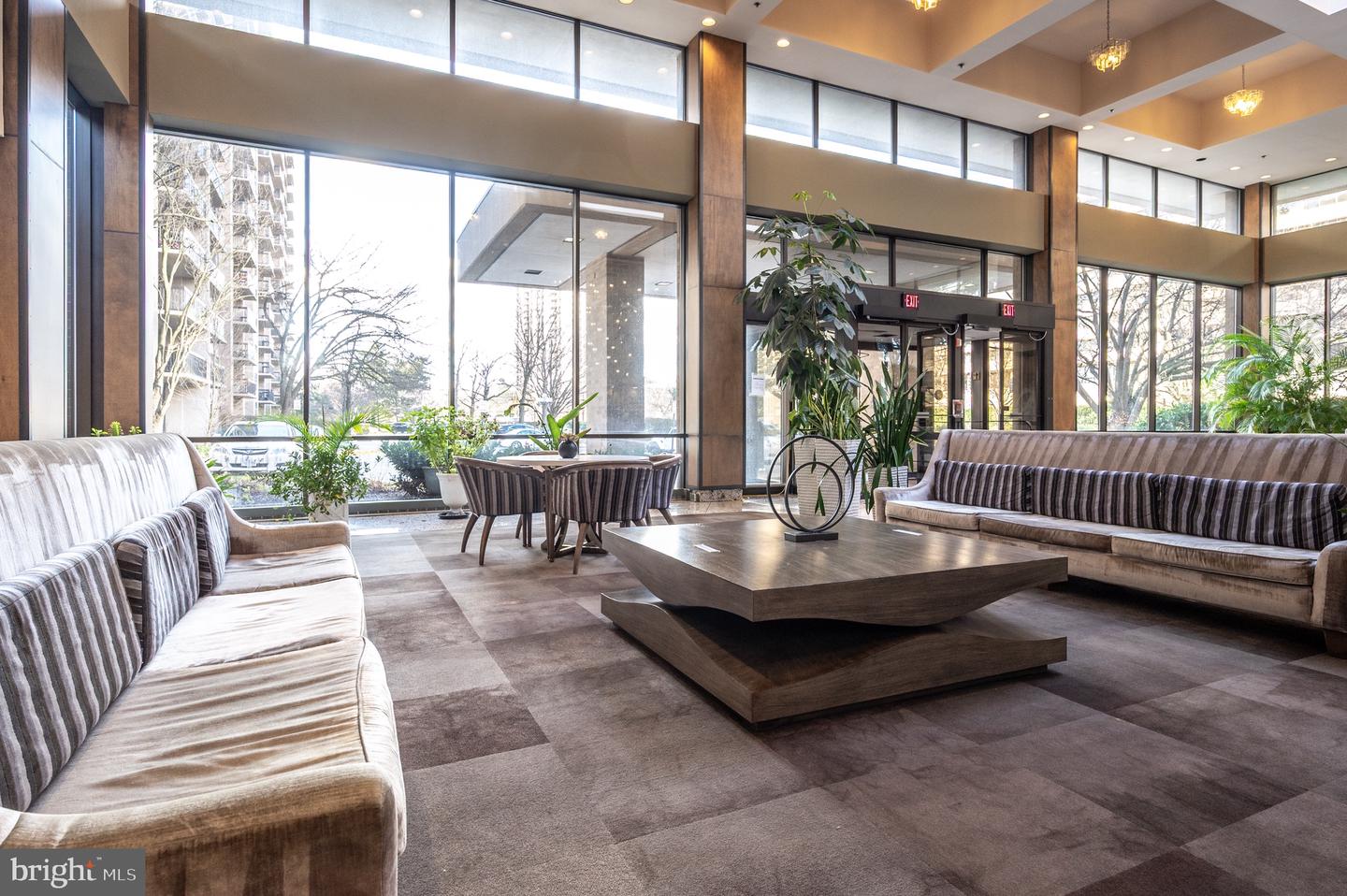 3709 S GEORGE MASON DR #406-E, FALLS CHURCH, Virginia 22041, 3 Bedrooms Bedrooms, ,2 BathroomsBathrooms,Residential,For sale,3709 S GEORGE MASON DR #406-E,VAFX2290104 MLS # VAFX2290104