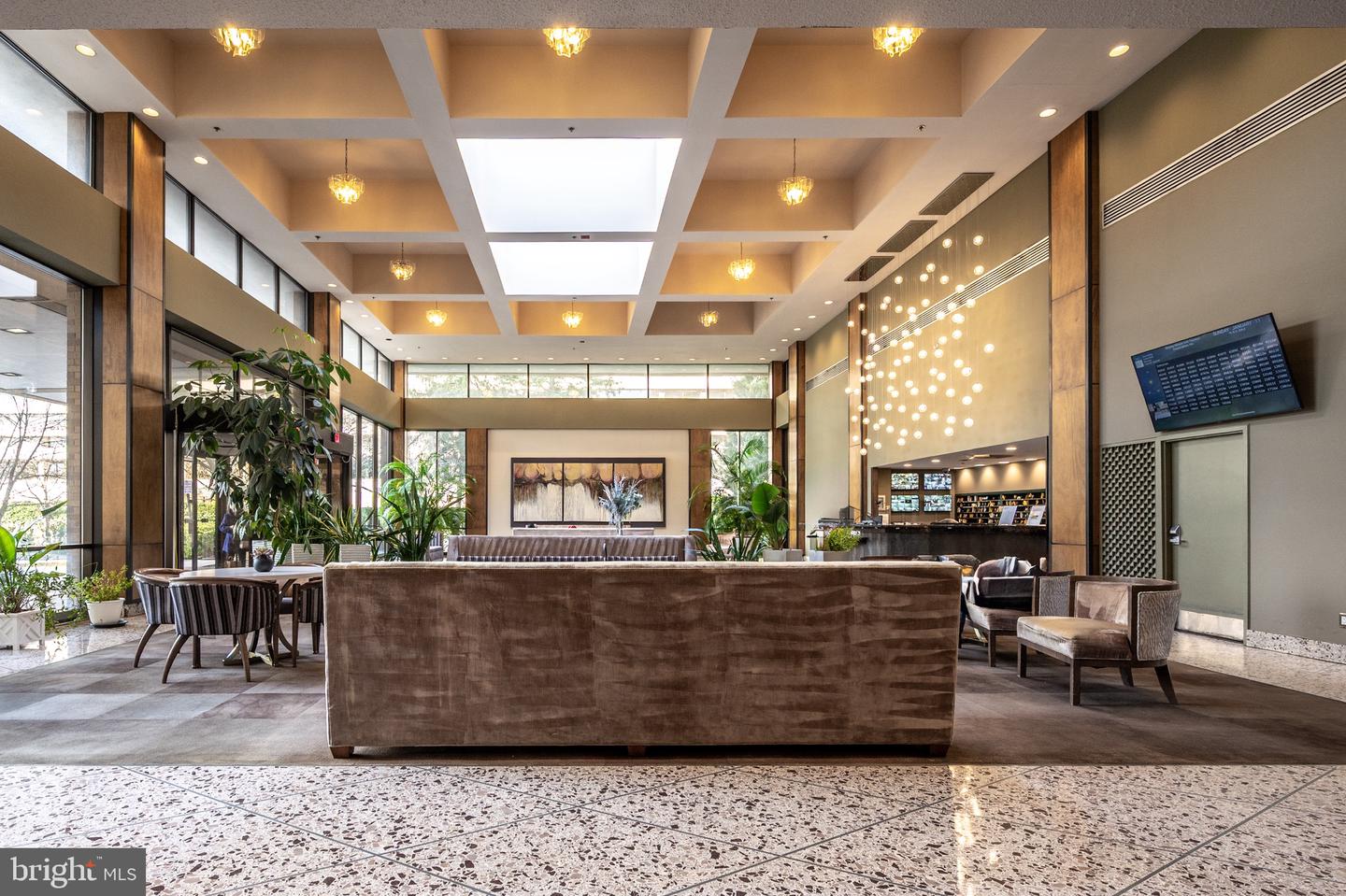 3709 S GEORGE MASON DR #406-E, FALLS CHURCH, Virginia 22041, 3 Bedrooms Bedrooms, ,2 BathroomsBathrooms,Residential,For sale,3709 S GEORGE MASON DR #406-E,VAFX2290104 MLS # VAFX2290104