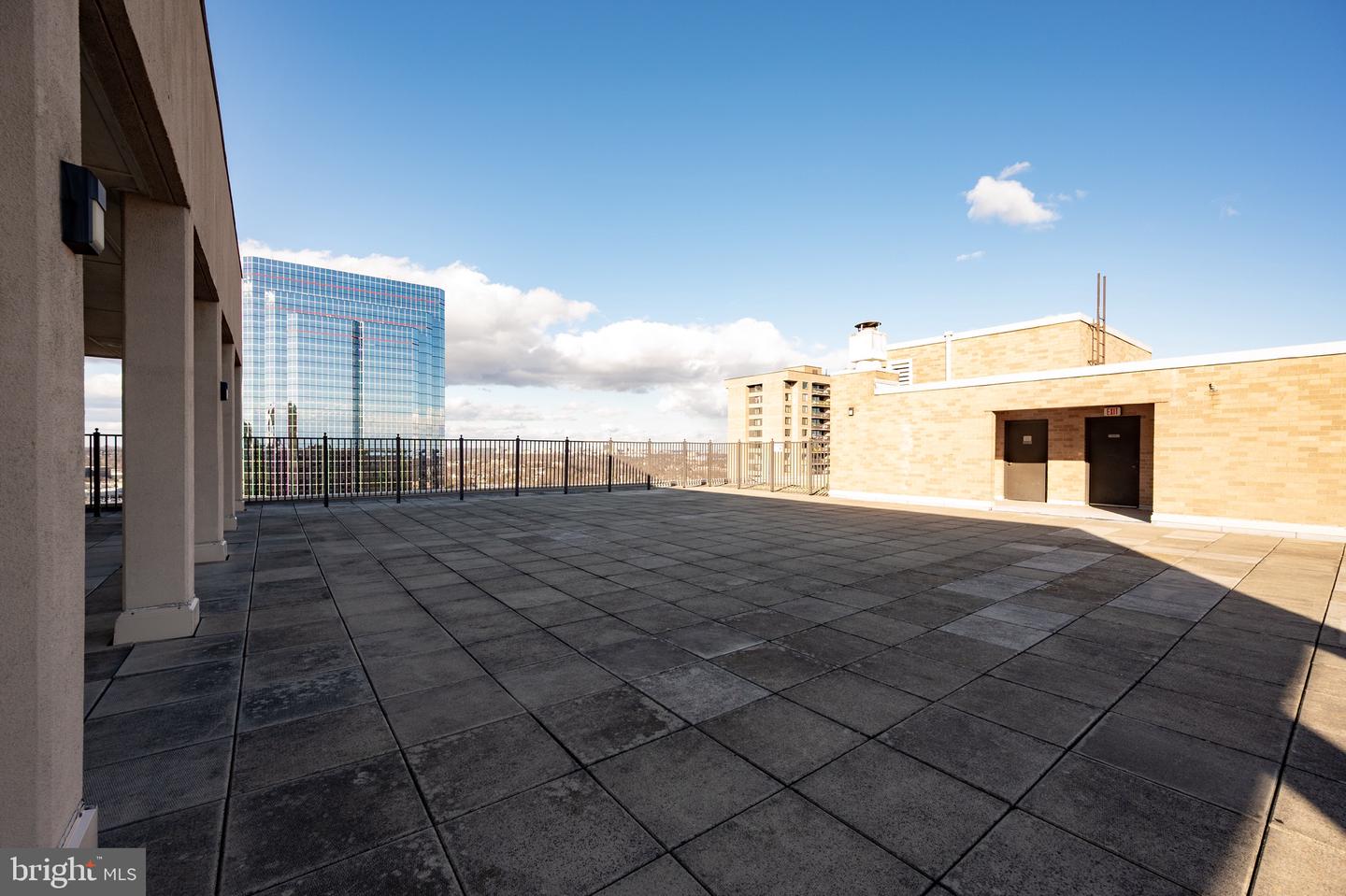 3709 S GEORGE MASON DR #406-E, FALLS CHURCH, Virginia 22041, 3 Bedrooms Bedrooms, ,2 BathroomsBathrooms,Residential,For sale,3709 S GEORGE MASON DR #406-E,VAFX2290104 MLS # VAFX2290104