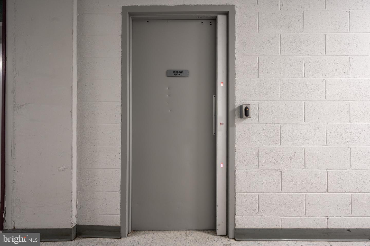 3709 S GEORGE MASON DR #406-E, FALLS CHURCH, Virginia 22041, 3 Bedrooms Bedrooms, ,2 BathroomsBathrooms,Residential,For sale,3709 S GEORGE MASON DR #406-E,VAFX2290104 MLS # VAFX2290104