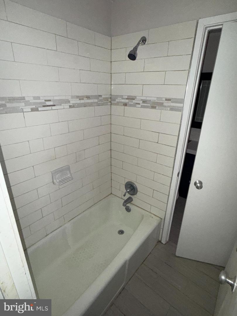 1231 N QUINN ST, ARLINGTON, Virginia 22209, 3 Bedrooms Bedrooms, ,1 BathroomBathrooms,Residential,For sale,1231 N QUINN ST,VAAR2068668 MLS # VAAR2068668