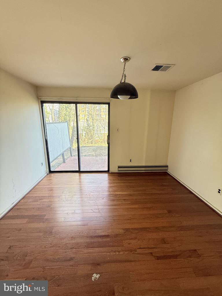 1231 N QUINN ST, ARLINGTON, Virginia 22209, 3 Bedrooms Bedrooms, ,1 BathroomBathrooms,Residential,For sale,1231 N QUINN ST,VAAR2068668 MLS # VAAR2068668