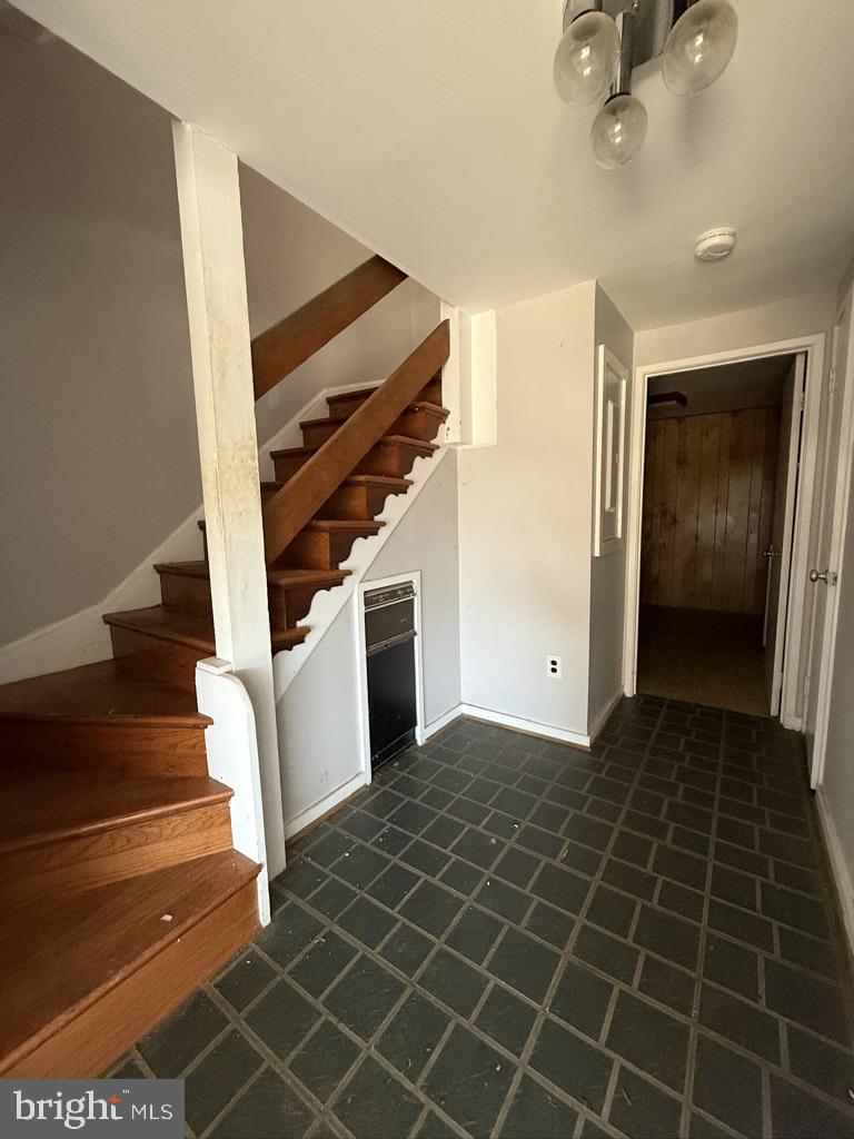 1231 N QUINN ST, ARLINGTON, Virginia 22209, 3 Bedrooms Bedrooms, ,1 BathroomBathrooms,Residential,For sale,1231 N QUINN ST,VAAR2068668 MLS # VAAR2068668