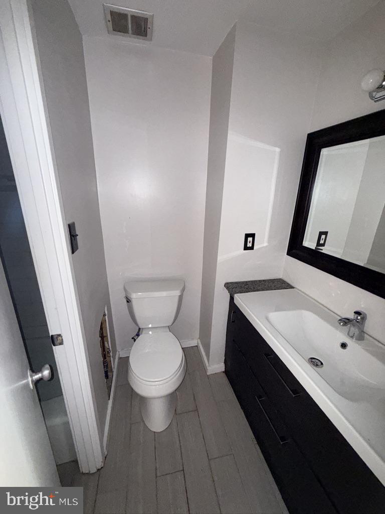 1231 N QUINN ST, ARLINGTON, Virginia 22209, 3 Bedrooms Bedrooms, ,1 BathroomBathrooms,Residential,For sale,1231 N QUINN ST,VAAR2068668 MLS # VAAR2068668