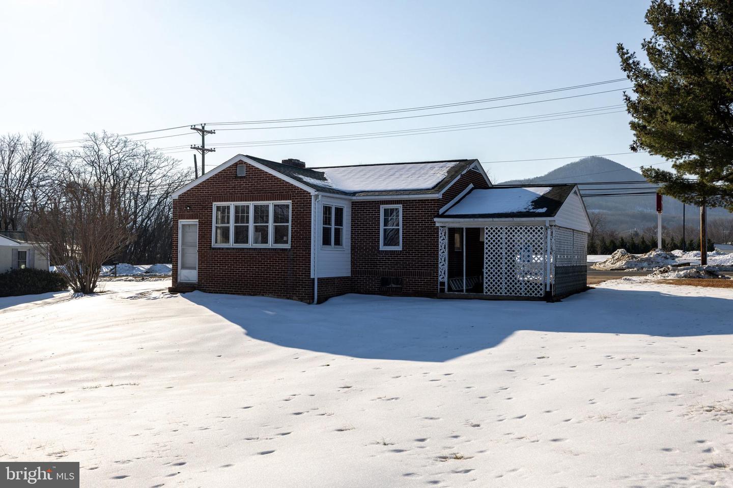 296 W MAIN ST, STANLEY, Virginia 22851, 2 Bedrooms Bedrooms, ,1 BathroomBathrooms,Residential,For sale,296 W MAIN ST,VAPA2006022 MLS # VAPA2006022