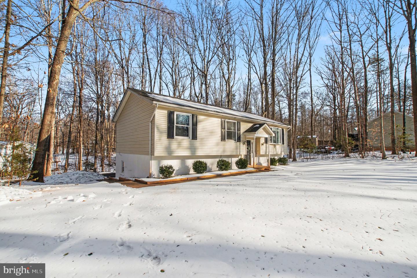 12415 QUARTER CHARGE DR, SPOTSYLVANIA, Virginia 22551, 4 Bedrooms Bedrooms, ,3 BathroomsBathrooms,Residential,For sale,12415 QUARTER CHARGE DR,VASP2039190 MLS # VASP2039190