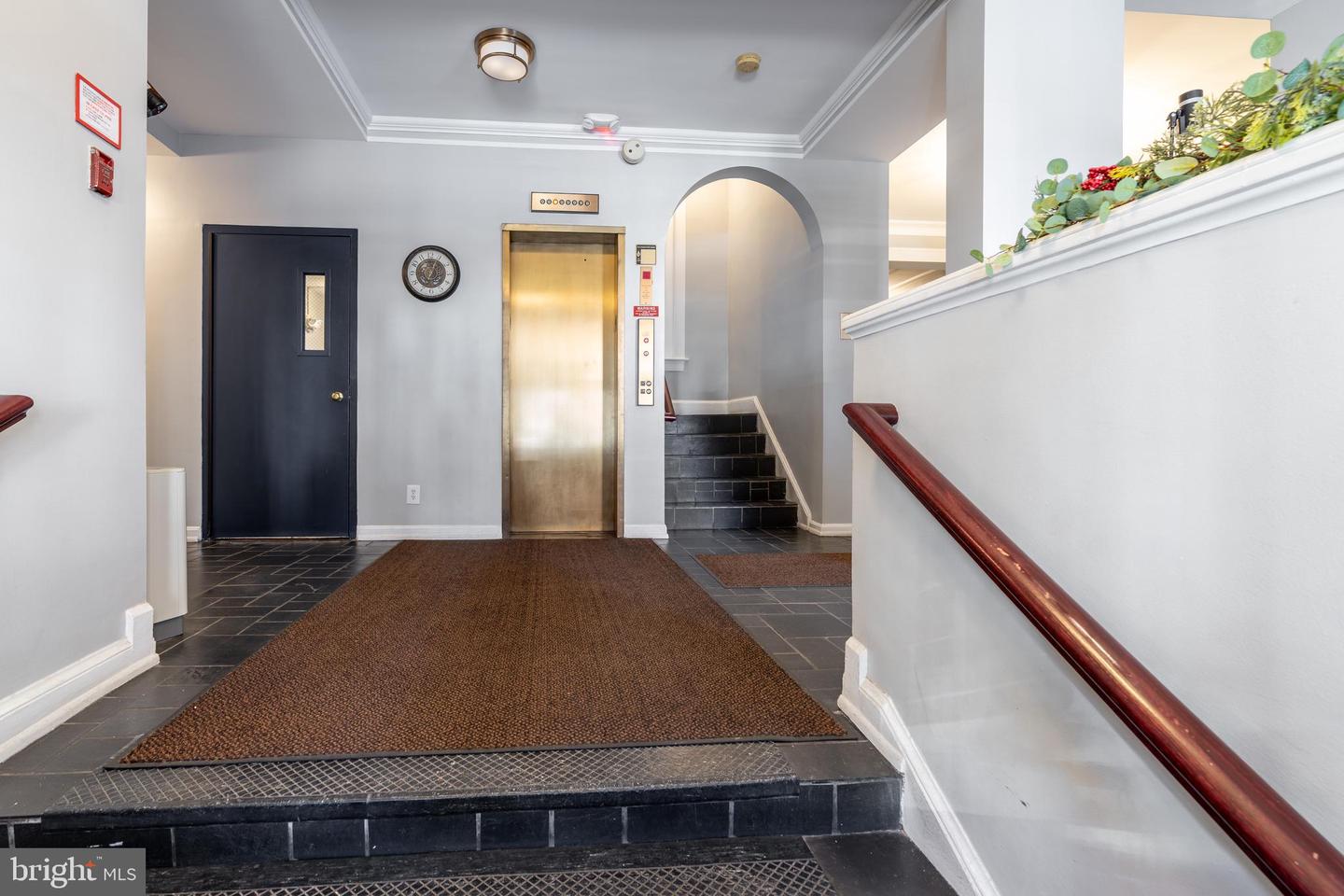 1300 MASSACHUSETTS AVE NW #302, WASHINGTON, District Of Columbia 20005, 1 Bedroom Bedrooms, 5 Rooms Rooms,1 BathroomBathrooms,Residential,For sale,1300 MASSACHUSETTS AVE NW #302,DCDC2245508 MLS # DCDC2245508