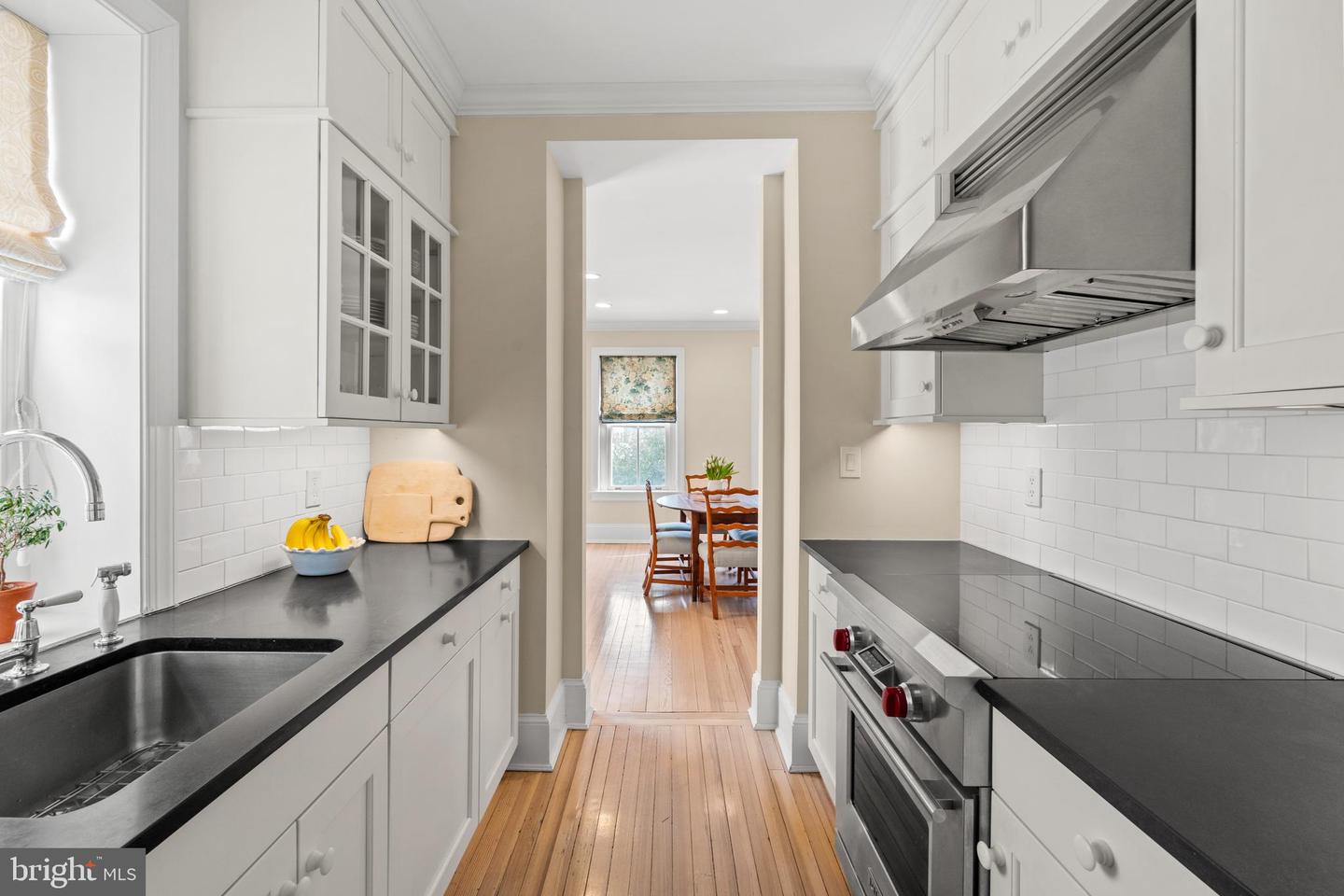 1657 31ST ST NW #206, WASHINGTON, District Of Columbia 20007, 2 Bedrooms Bedrooms, 6 Rooms Rooms,2 BathroomsBathrooms,Residential,For sale,1657 31ST ST NW #206,DCDC2245562 MLS # DCDC2245562