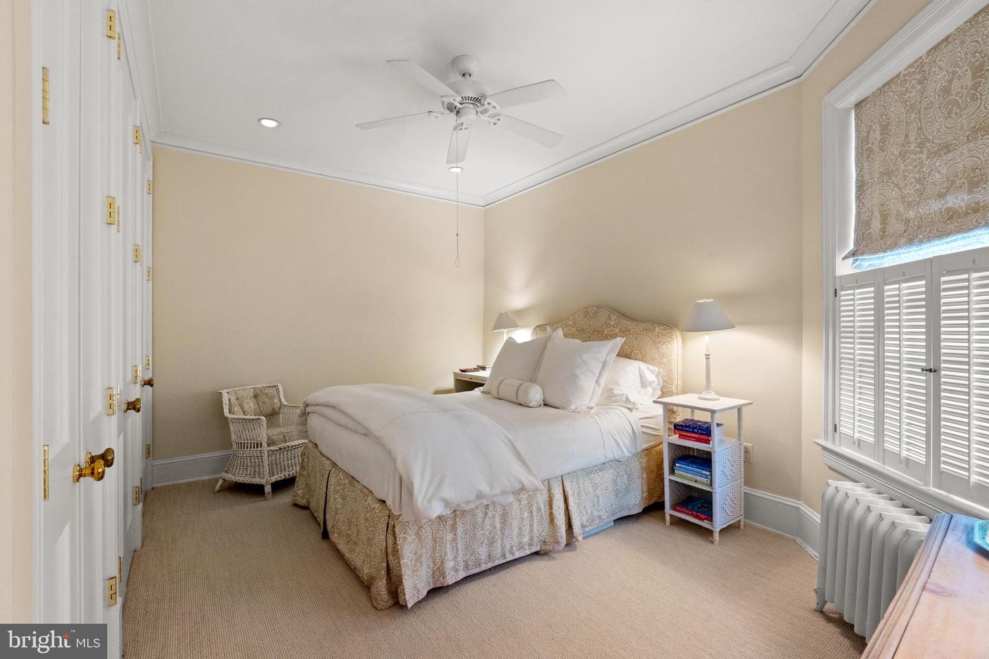 1657 31ST ST NW #206, WASHINGTON, District Of Columbia 20007, 2 Bedrooms Bedrooms, 6 Rooms Rooms,2 BathroomsBathrooms,Residential,For sale,1657 31ST ST NW #206,DCDC2245562 MLS # DCDC2245562