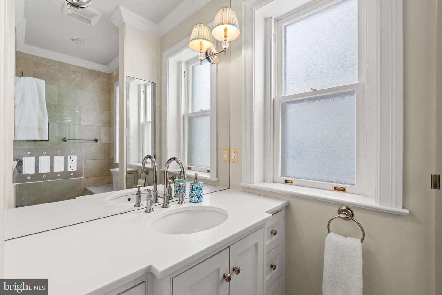 1657 31ST ST NW #206, WASHINGTON, District Of Columbia 20007, 2 Bedrooms Bedrooms, 6 Rooms Rooms,2 BathroomsBathrooms,Residential,For sale,1657 31ST ST NW #206,DCDC2245562 MLS # DCDC2245562