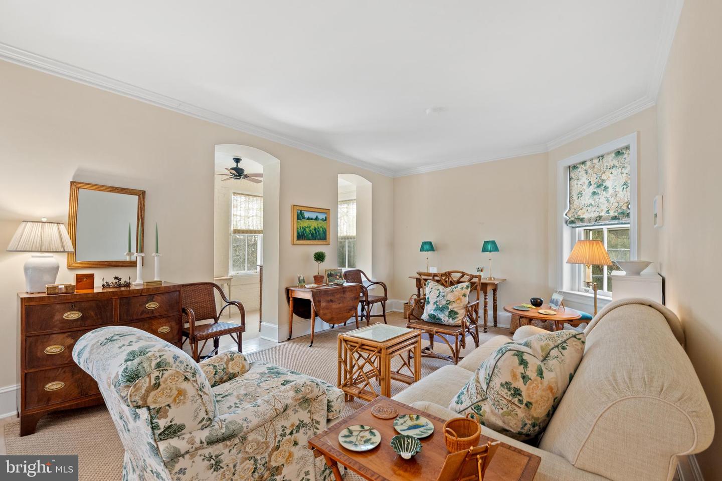 1657 31ST ST NW #206, WASHINGTON, District Of Columbia 20007, 2 Bedrooms Bedrooms, 6 Rooms Rooms,2 BathroomsBathrooms,Residential,For sale,1657 31ST ST NW #206,DCDC2245562 MLS # DCDC2245562