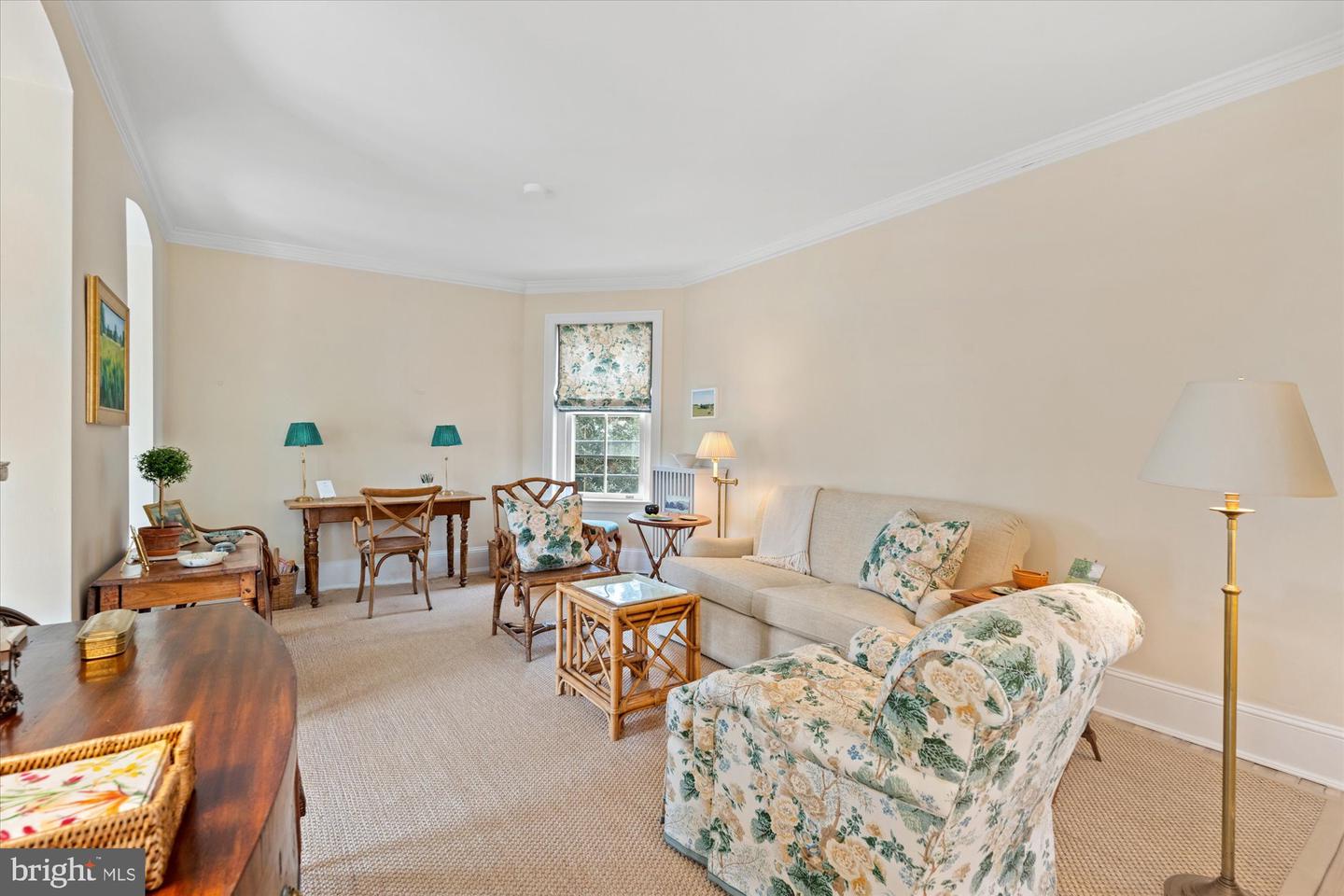 1657 31ST ST NW #206, WASHINGTON, District Of Columbia 20007, 2 Bedrooms Bedrooms, 6 Rooms Rooms,2 BathroomsBathrooms,Residential,For sale,1657 31ST ST NW #206,DCDC2245562 MLS # DCDC2245562