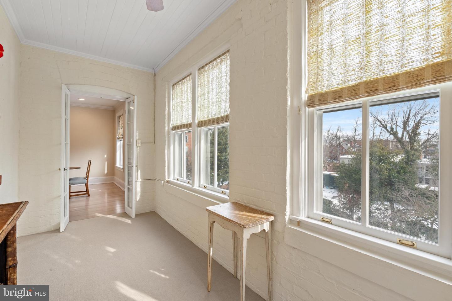 1657 31ST ST NW #206, WASHINGTON, District Of Columbia 20007, 2 Bedrooms Bedrooms, 6 Rooms Rooms,2 BathroomsBathrooms,Residential,For sale,1657 31ST ST NW #206,DCDC2245562 MLS # DCDC2245562