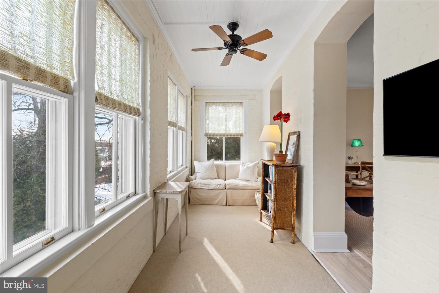 1657 31ST ST NW #206, WASHINGTON, District Of Columbia 20007, 2 Bedrooms Bedrooms, 6 Rooms Rooms,2 BathroomsBathrooms,Residential,For sale,1657 31ST ST NW #206,DCDC2245562 MLS # DCDC2245562