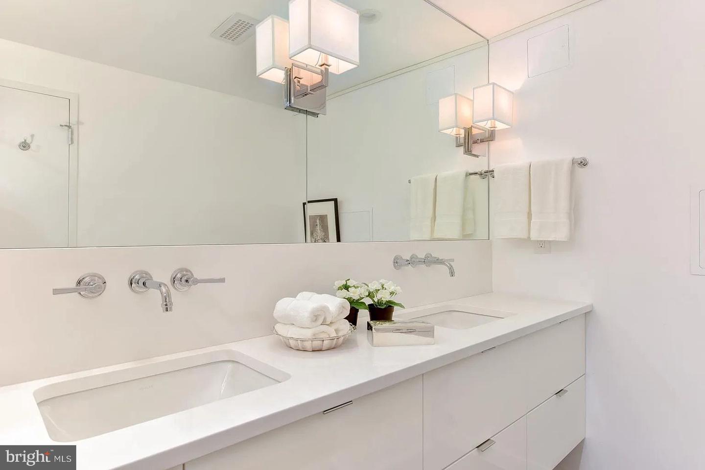 1200 N NASH ST #503, ARLINGTON, Virginia 22209, ,1 BathroomBathrooms,Residential,For sale,1200 N NASH ST #503,VAAR2068720 MLS # VAAR2068720