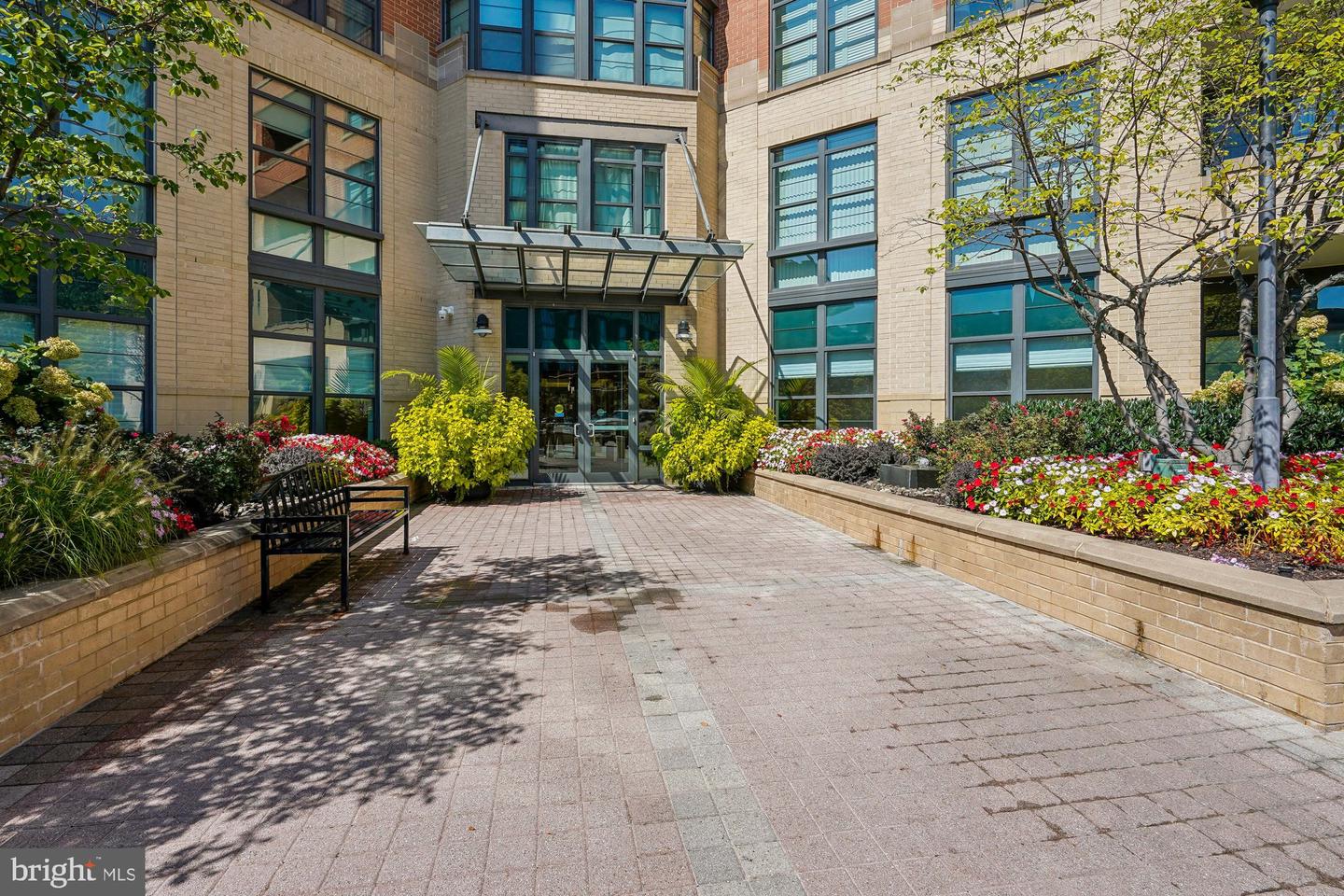 1830 FOUNTAIN DR #1006, RESTON, Virginia 20190, 2 Bedrooms Bedrooms, ,2 BathroomsBathrooms,Residential,For sale,1830 FOUNTAIN DR #1006,VAFX2290316 MLS # VAFX2290316