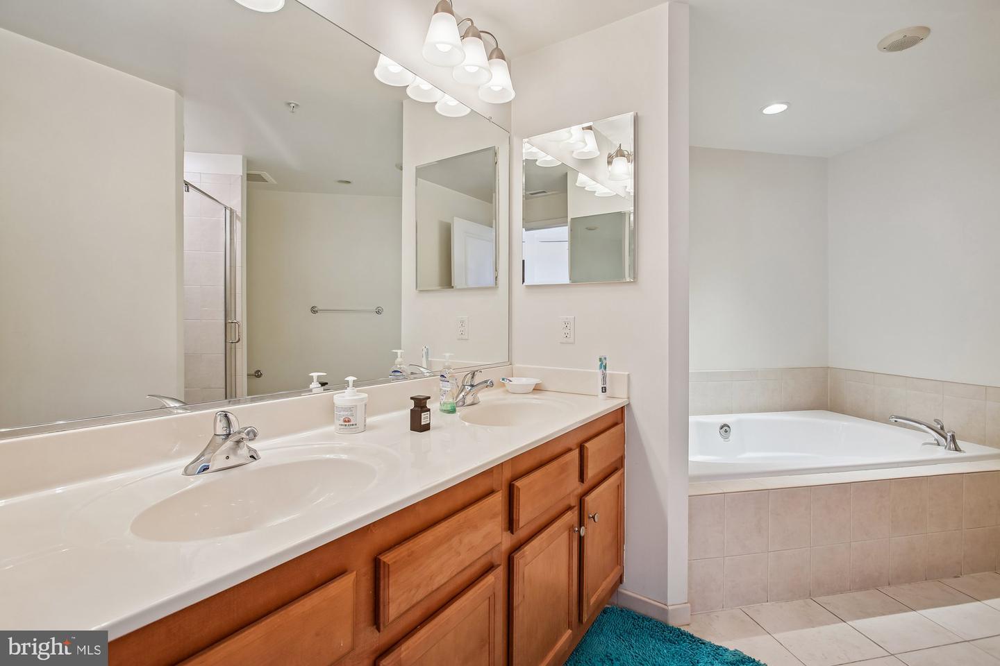1830 FOUNTAIN DR #1006, RESTON, Virginia 20190, 2 Bedrooms Bedrooms, ,2 BathroomsBathrooms,Residential,For sale,1830 FOUNTAIN DR #1006,VAFX2290316 MLS # VAFX2290316