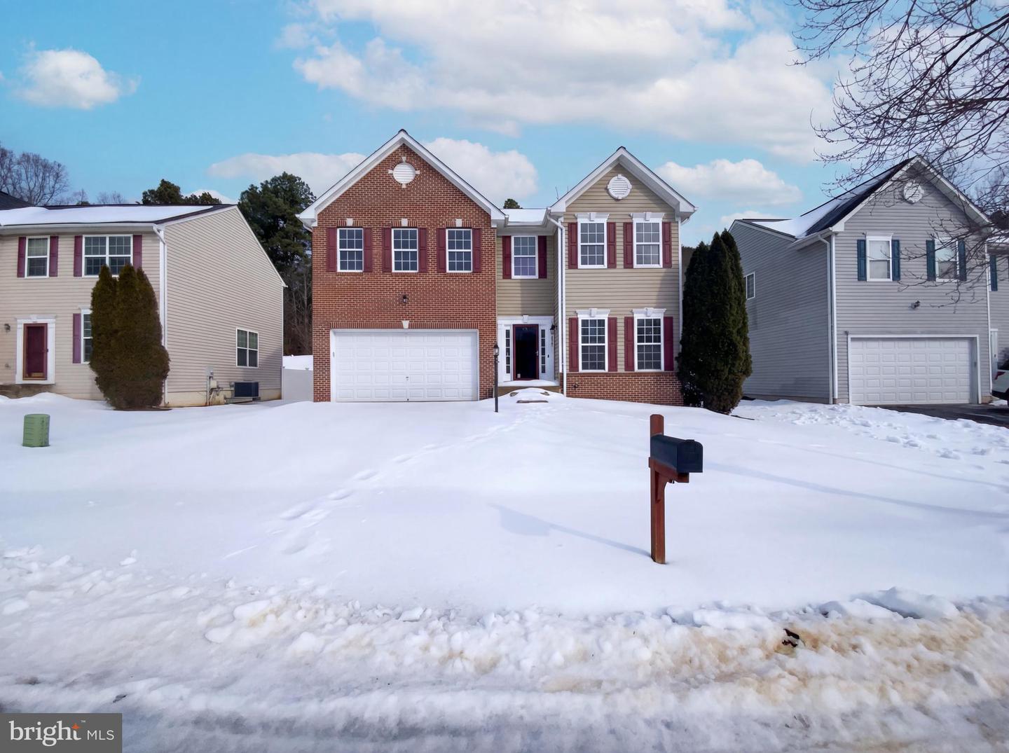 1020 BAKERSFIELD LN, FREDERICKSBURG, Virginia 22401, 4 Bedrooms Bedrooms, ,3 BathroomsBathrooms,Residential,For sale,1020 BAKERSFIELD LN,VAFB2009648 MLS # VAFB2009648