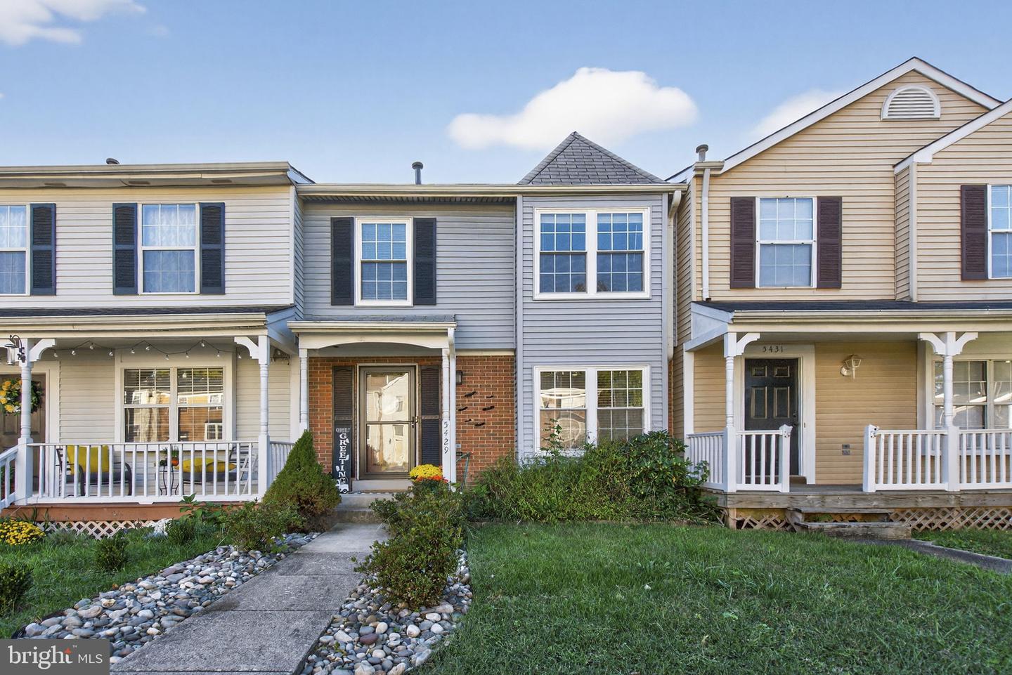 5429 QUEST CT, WOODBRIDGE, Virginia 22193, 3 Bedrooms Bedrooms, ,2 BathroomsBathrooms,Residential,For sale,5429 QUEST CT,VAPW2112292 MLS # VAPW2112292